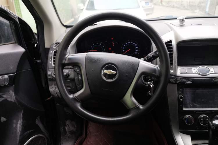 Used Chevrolet Captiva 2013 2.4L Two-Wheel Drive City Edition 7-Seater Steering Wheel