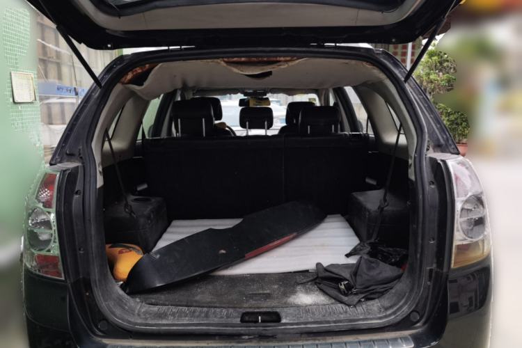 Used Chevrolet Captiva 2013 2.4L Two-Wheel Drive City Edition 7-Seater Trunk