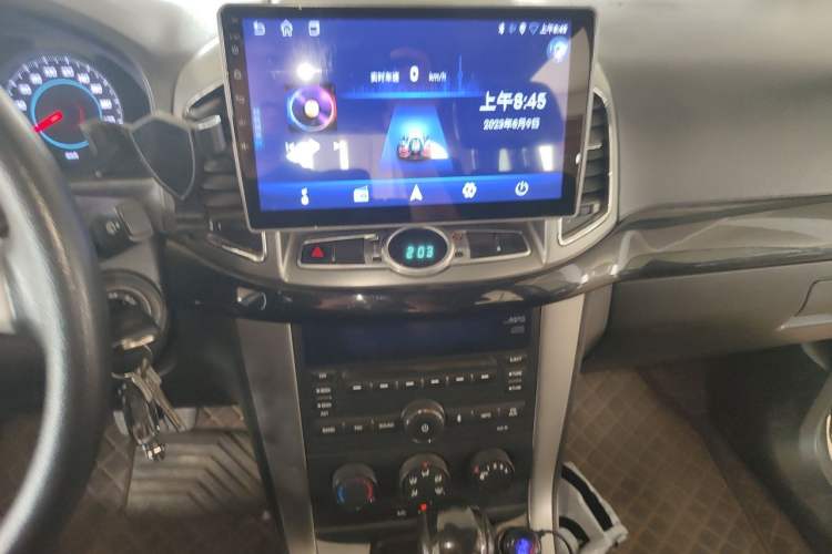 Used Chevrolet Captiva 2013 2.4L Two-Wheel Drive City Edition 7-Seater Audio And AC Panel