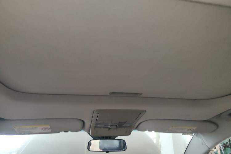 Used Chevrolet Captiva 2013 2.4L Two-Wheel Drive City Edition 7-Seater Headliner