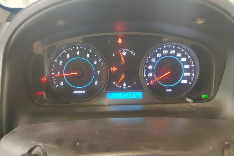 Used Chevrolet Captiva 2013 2.4L Two-Wheel Drive City Edition 7-Seater Instrument Cluster