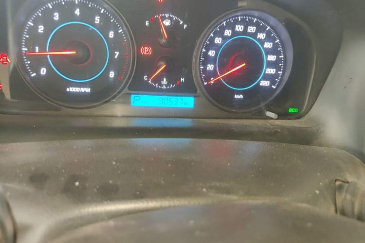 Used Chevrolet Captiva 2013 2.4L Two-Wheel Drive City Edition 7-Seater Odometer Close Up
