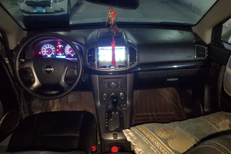 Used Chevrolet Captiva 2013 2.4L Two-Wheel Drive City Edition 7-Seater Center Console