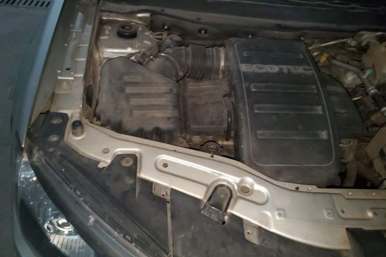 Used Chevrolet Captiva 2013 2.4L Two-Wheel Drive City Edition 7-Seater Engine Bay Right