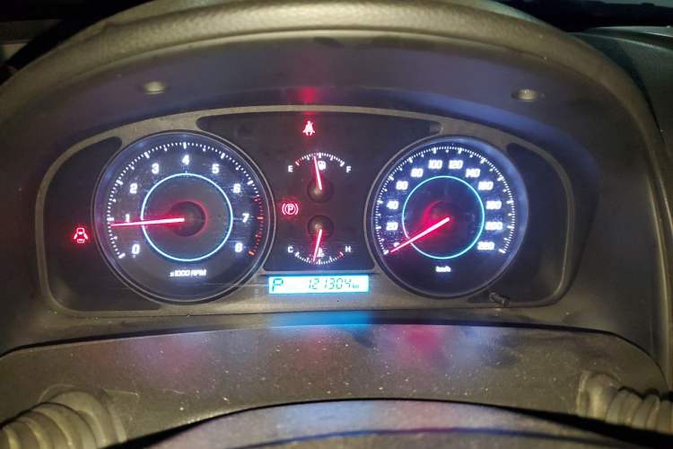 Used Chevrolet Captiva 2013 2.4L Two-Wheel Drive City Edition 7-Seater Instrument Cluster