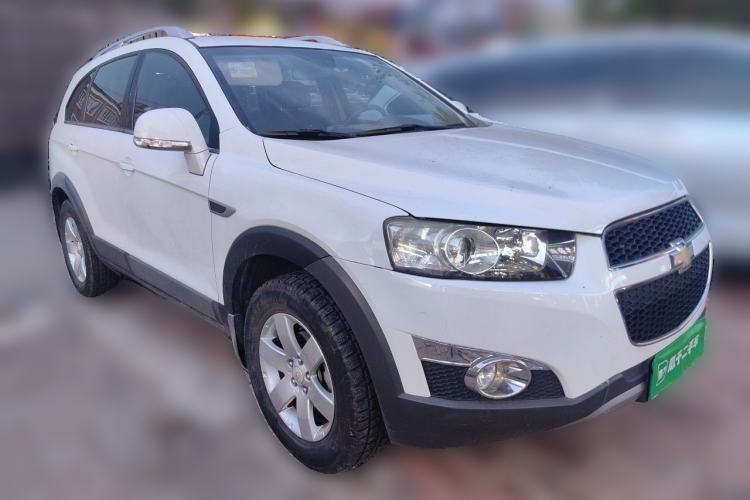 Used Chevrolet Captiva 2013 2.4L Two-Wheel Drive City Edition 7-Seater Front Right 45 Deg