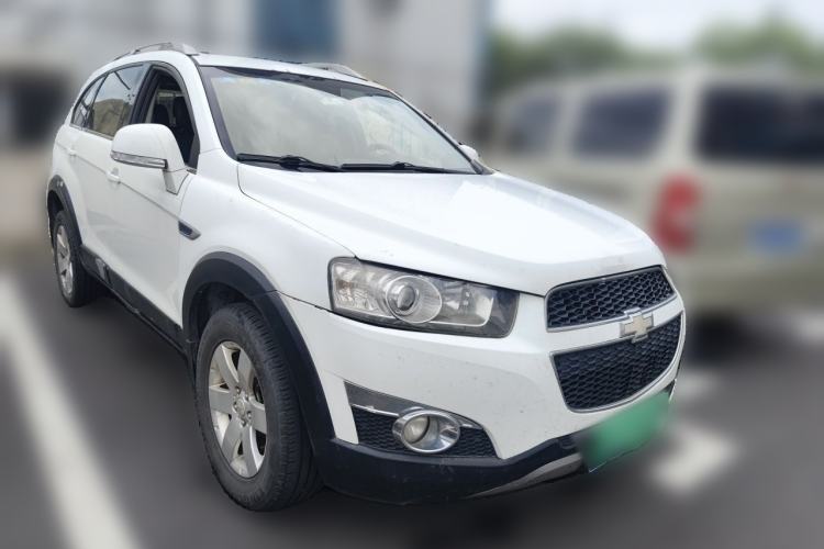 Used Chevrolet Captiva 2013 2.4L Two-Wheel Drive City Edition 7-Seater Front Right 45 Deg