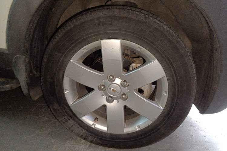 Used Chevrolet Captiva 2013 2.4L Two-Wheel Drive City Edition 7-Seater Right Front Wheel Hub