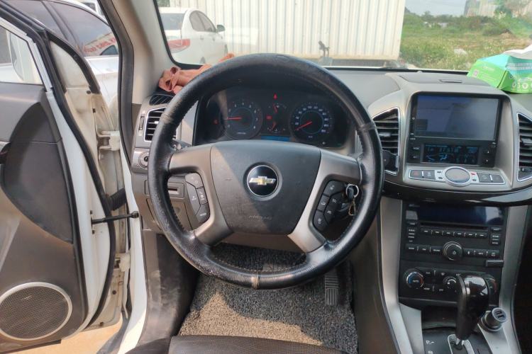 Used Chevrolet Captiva 2013 2.4L Two-Wheel Drive City Edition 7-Seater Steering Wheel