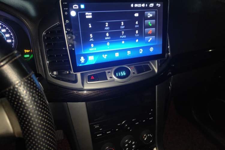 Used Chevrolet Captiva 2014 2.4L Two-Wheel Drive Urban Version 7 Seats Audio And AC Panel