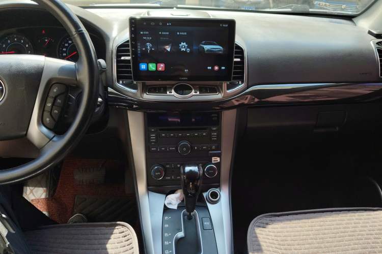 Used Chevrolet Captiva 2014 2.4L 4x4 Flagship Edition 7 Seats Audio And AC Panel