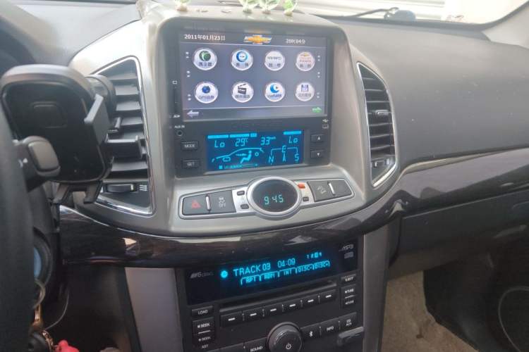 Used Chevrolet Captiva 2014 2.4L 4x4 Flagship Edition 7 Seats Audio And AC Panel