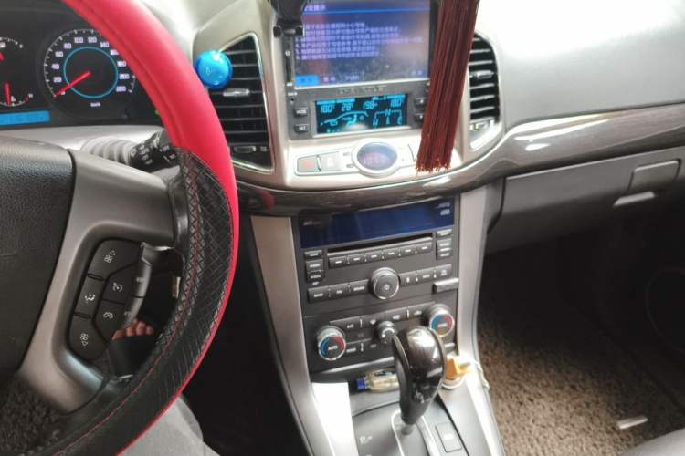 Used Chevrolet Captiva 2014 2.4L 4x4 Flagship Edition 7 Seats Audio And AC Panel