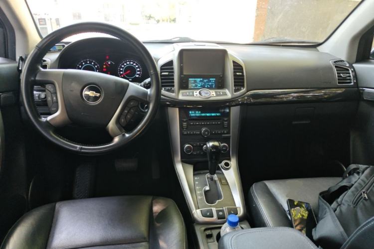 Used Chevrolet Captiva 2014 2.4L 4x4 Flagship Edition 7 Seats Center Console