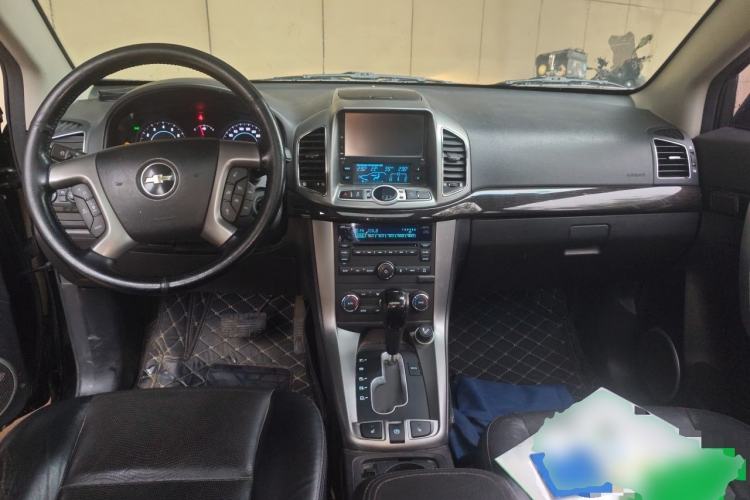 Used Chevrolet Captiva 2014 2.4L 4x4 Flagship Edition 7 Seats Center Console