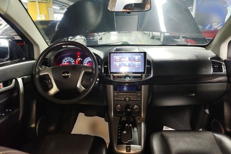 Used Chevrolet Captiva 2014 2.4L Two-Wheel Drive Urban Version 7 Seats Center Console
