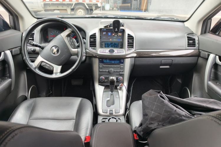 Used Chevrolet Captiva 2014 2.4L 4x4 Flagship Edition 7 Seats Center Console