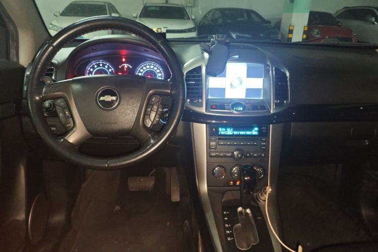 Used Chevrolet Captiva 2014 2.4L Two-Wheel Drive Urban Version 7 Seats Center Console