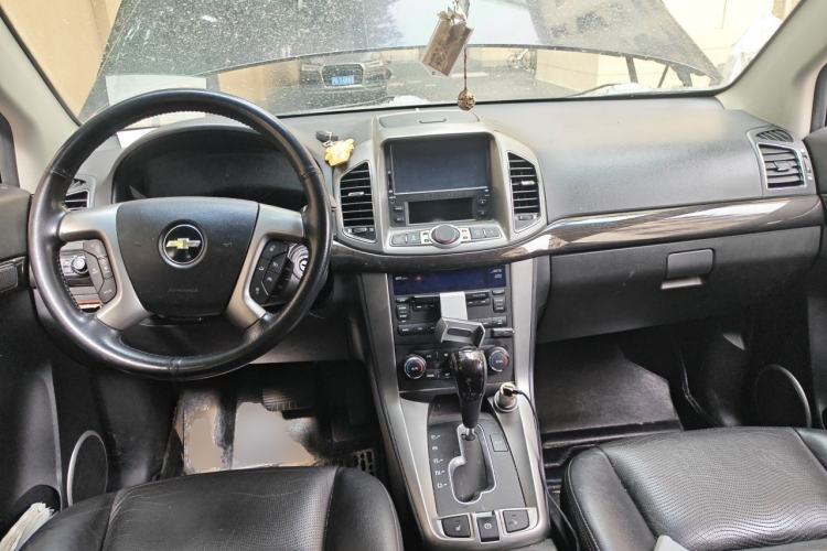 Used Chevrolet Captiva 2014 2.4L 4x4 Flagship Edition 7 Seats Center Console