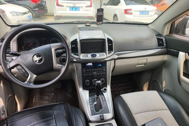 Used Chevrolet Captiva 2014 2.4L Two-Wheel Drive City Edition 5 Seats Center Console