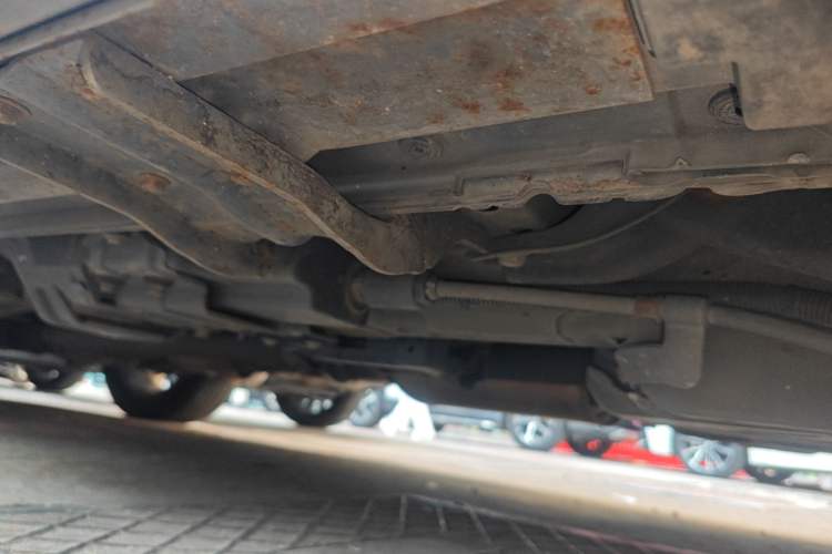Used Chevrolet Captiva 2014 2.4L 4x4 Flagship Edition 7 Seats Chassis Rear Left