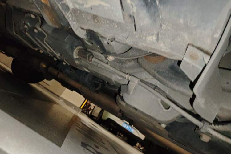 Used Chevrolet Captiva 2014 2.4L Two-Wheel Drive Urban Version 7 Seats Chassis Rear Left