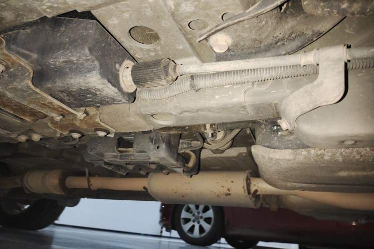 Used Chevrolet Captiva 2014 2.4L Two-Wheel Drive Urban Version 7 Seats Chassis Rear Left