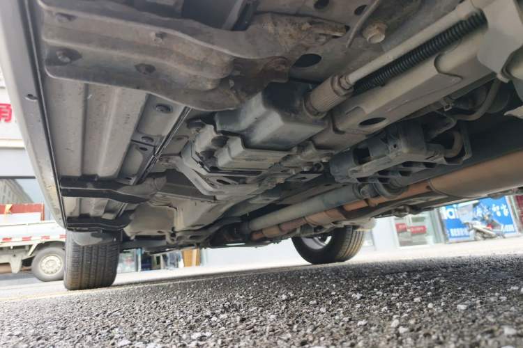 Used Chevrolet Captiva 2014 2.4L 4x4 Flagship Edition 7 Seats Chassis Rear Left