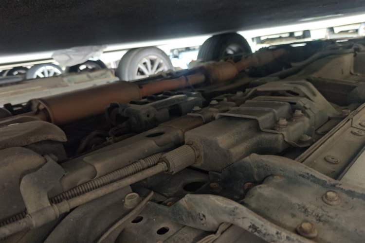 Used Chevrolet Captiva 2014 2.4L Two-Wheel Drive Urban Version 7 Seats Chassis Rear Left