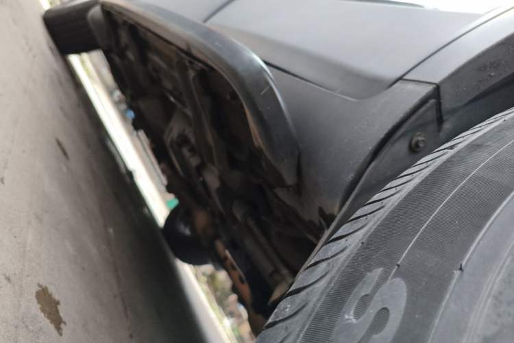 Used Chevrolet Captiva 2014 2.4L Two-Wheel Drive Urban Version 7 Seats Chassis Rear Left