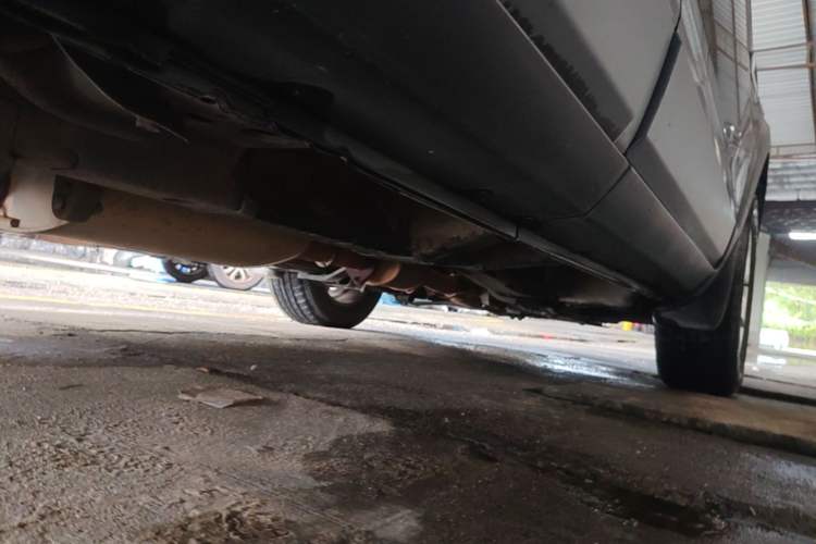 Used Chevrolet Captiva 2014 2.4L Two-Wheel Drive Urban Version 7 Seats Chassis Rear Right