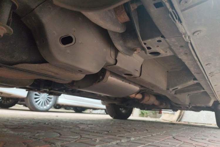 Used Chevrolet Captiva 2014 2.4L Two-Wheel Drive Urban Version 7 Seats Chassis Rear Right