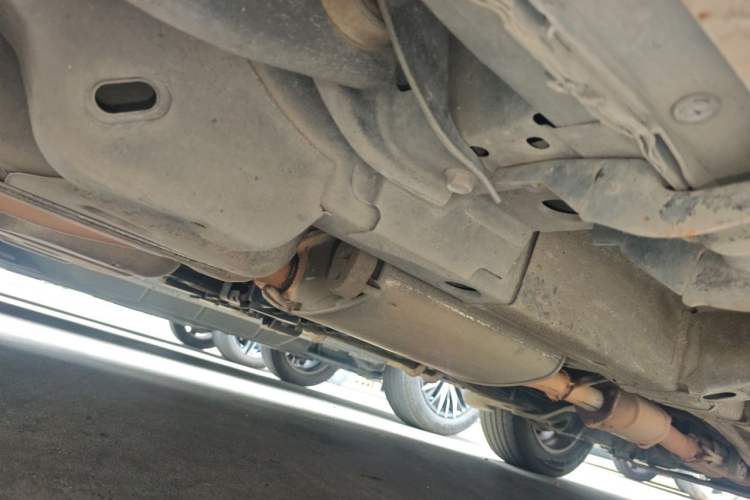 Used Chevrolet Captiva 2014 2.4L Two-Wheel Drive Urban Version 7 Seats Chassis Rear Right