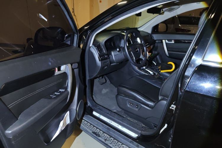 Used Chevrolet Captiva 2014 2.4L Two-Wheel Drive Urban Version 7 Seats Driver Seat