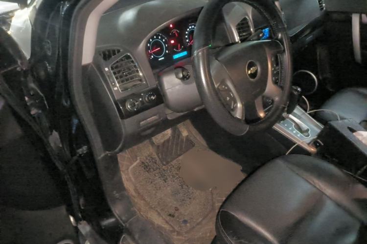 Used Chevrolet Captiva 2014 2.4L 4x4 Flagship Edition 7 Seats Driver Seat