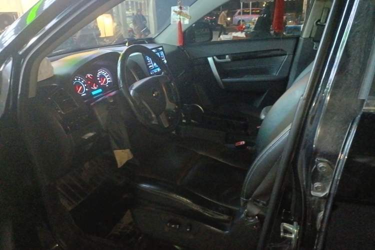 Used Chevrolet Captiva 2014 2.4L 4x4 Flagship Edition 7 Seats Driver Seat