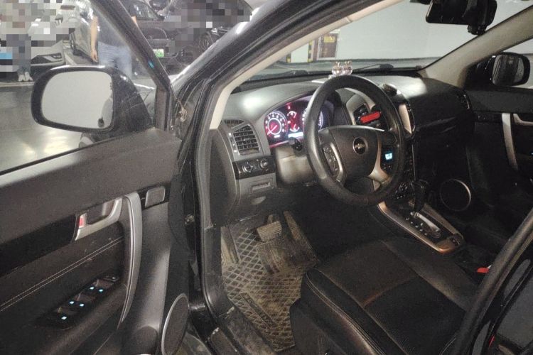 Used Chevrolet Captiva 2014 2.4L Two-Wheel Drive Urban Version 7 Seats Driver Seat