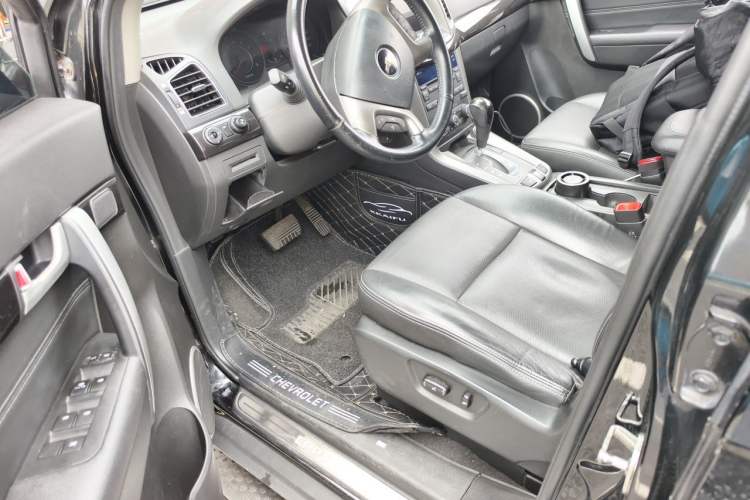 Used Chevrolet Captiva 2014 2.4L 4x4 Flagship Edition 7 Seats Driver Seat