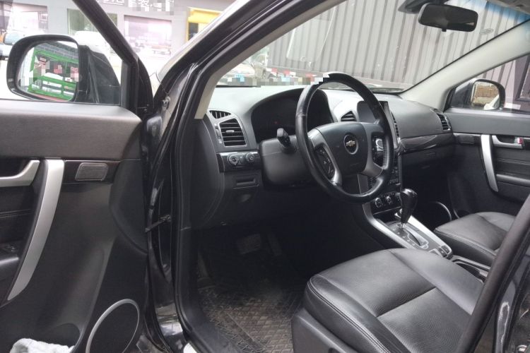 Used Chevrolet Captiva 2014 2.4L 4x4 Flagship Edition 7 Seats Driver Seat