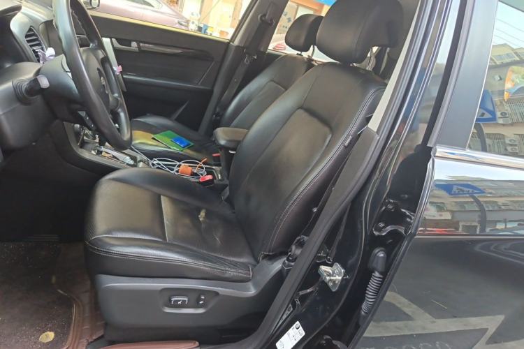 Used Chevrolet Captiva 2014 2.4L Two-Wheel Drive Urban Version 7 Seats Driver Seat