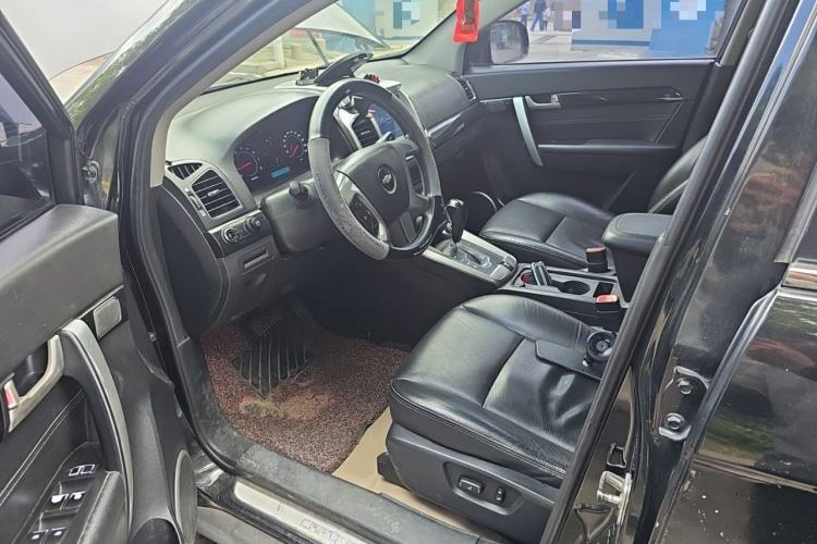 Used Chevrolet Captiva 2014 2.4L Two-Wheel Drive Urban Version 7 Seats Driver Seat