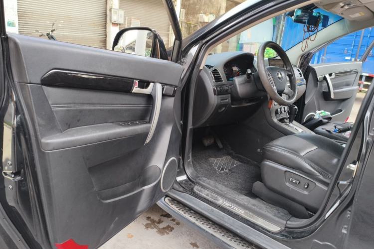 Used Chevrolet Captiva 2014 2.4L Two-Wheel Drive Urban Version 7 Seats Driver Seat