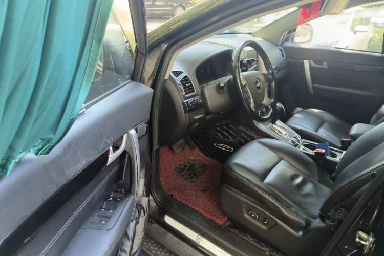 Used Chevrolet Captiva 2014 2.4L 4x4 Flagship Edition 7 Seats Driver Seat