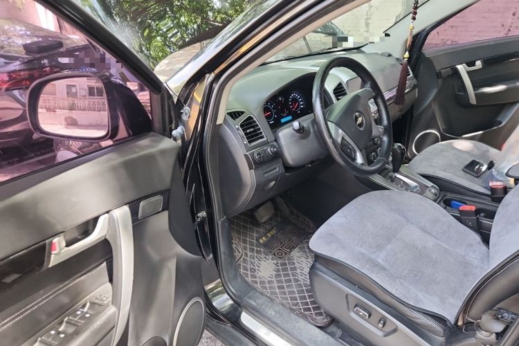 Used Chevrolet Captiva 2014 2.4L Two-Wheel Drive Urban Version 7 Seats Driver Seat