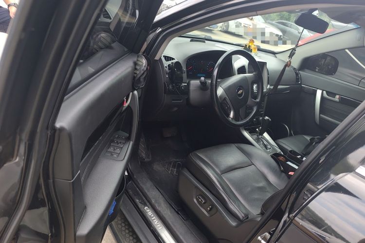 Used Chevrolet Captiva 2014 2.4L 4x4 Flagship Edition 7 Seats Driver Seat