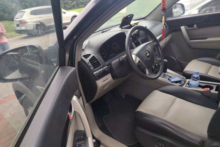 Used Chevrolet Captiva 2014 2.4L 4x4 Luxury Edition 5 Seats Driver Seat