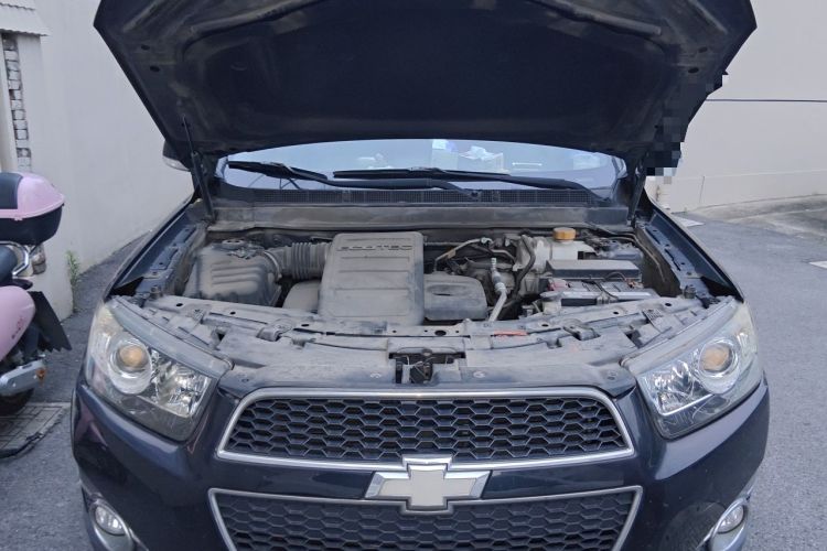 Used Chevrolet Captiva 2014 2.4L 4x4 Luxury Edition 5 Seats Engine Bay