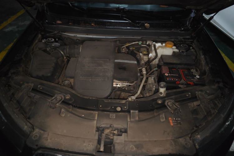 Used Chevrolet Captiva 2014 2.4L Two-Wheel Drive City Edition 5 Seats Engine Bay