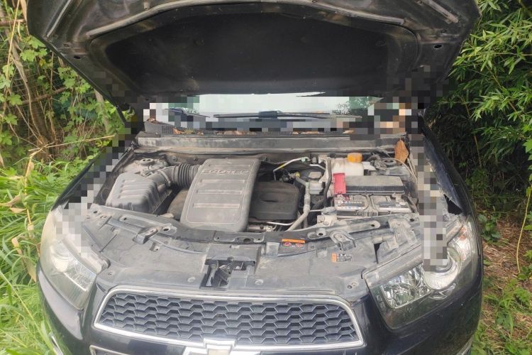 Used Chevrolet Captiva 2014 2.4L 4x4 Luxury Edition 5 Seats Engine Bay