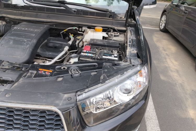 Used Chevrolet Captiva 2014 2.4L 4x4 Flagship Edition 7 Seats Engine Bay Left
